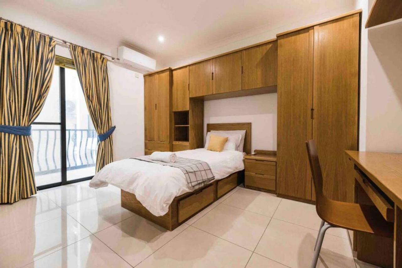 Amethyst Apartment *